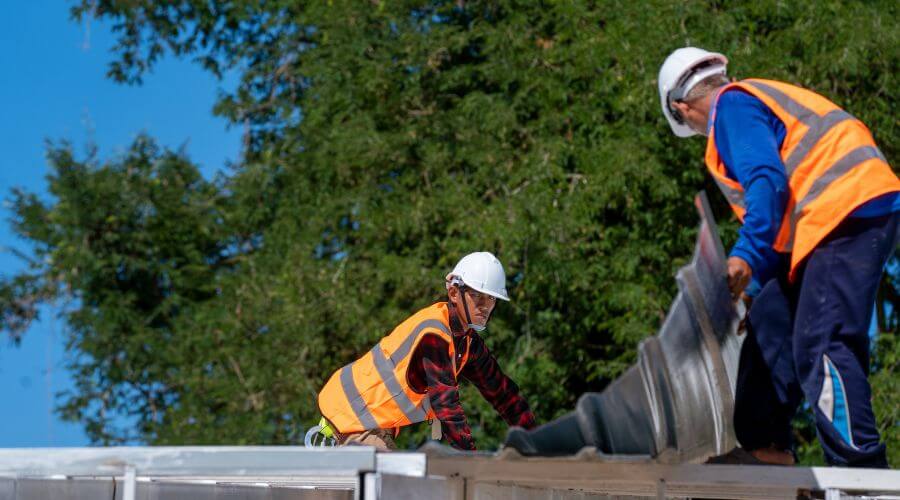 Professional gutter cleaning in Fernley, NV